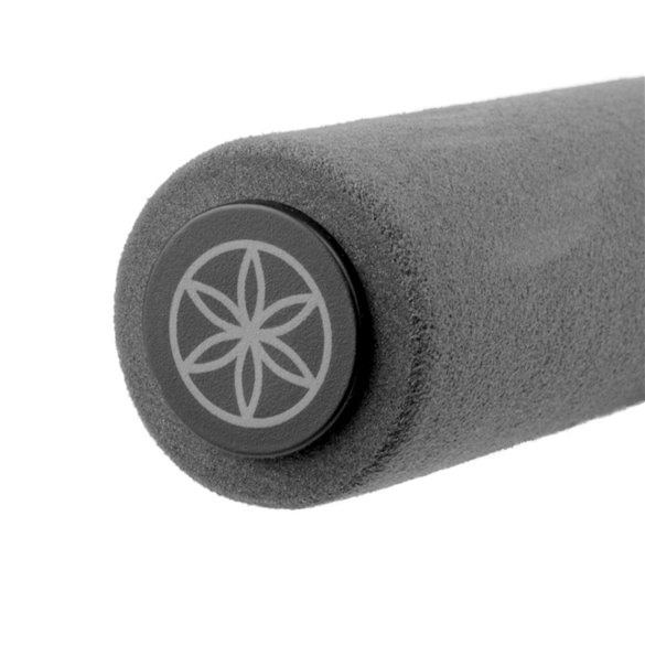 62219_03_gaiam_skakanka