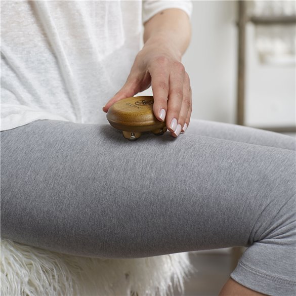 62259_03_gaiam_drewniany_masazer_do_ciala